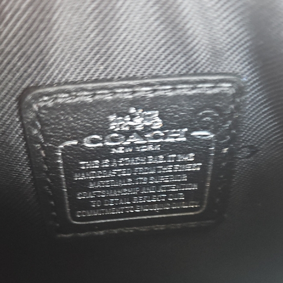 Coach NWT Sparkling Glitter Multicolor Wristlet - Picture 7 of 8